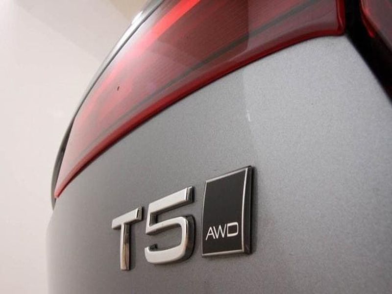 Volvo  S90 T5 AWD Momentum